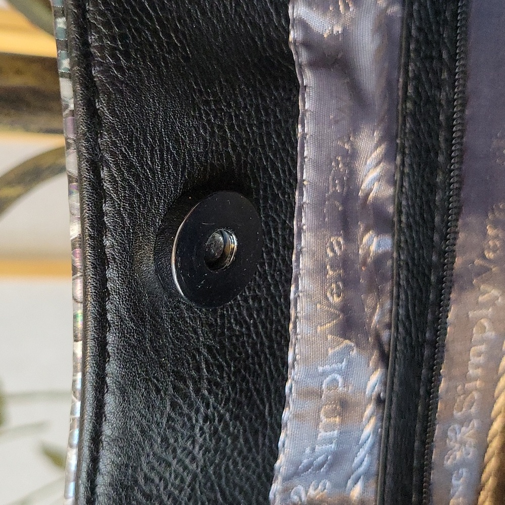 Vera Wang tote - Picture 4 of 8